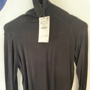 ZARA SIZE MEDIUM BLACK TURTLENECK SWEATER - NWT!!